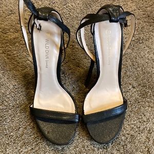 Simple Black Classic Heels💜